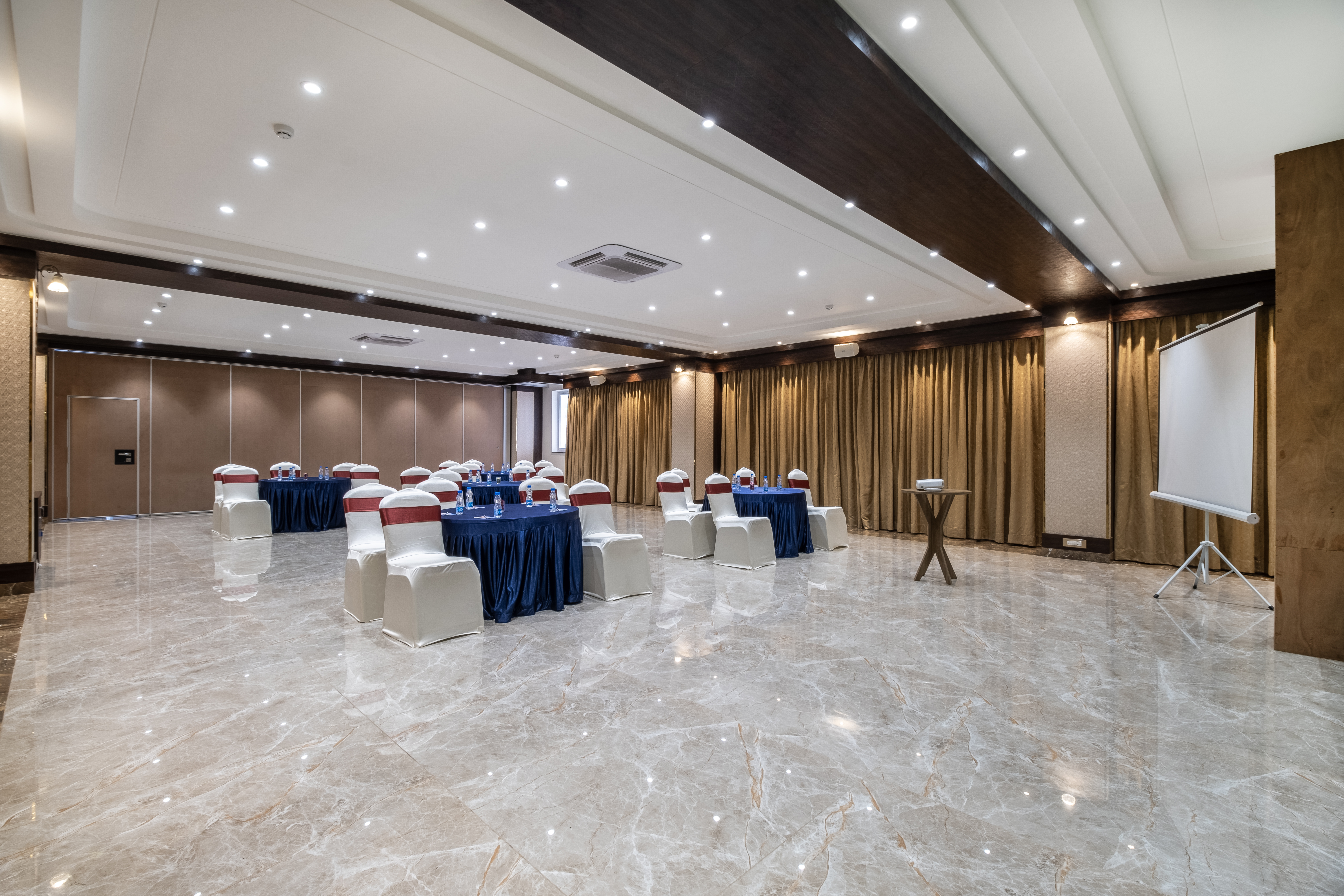Banquet Dining Tables Luxury Banquet Round Tables Arrangement